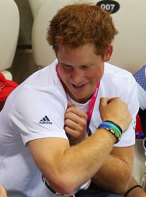 Принц Гарри ушел в работу с головой. Фото