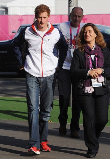 Принц Гарри ушел в работу с головой. Фото