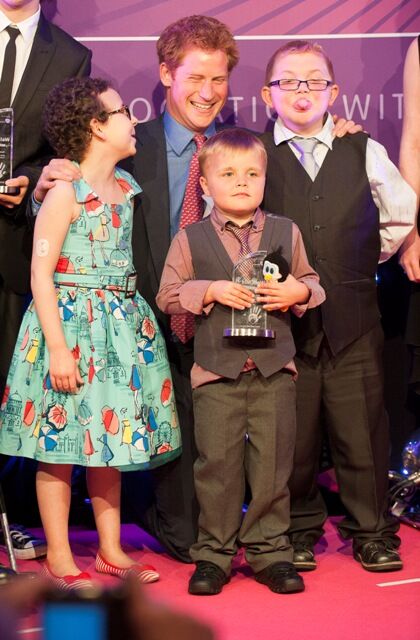 Принц Гарри ушел в работу с головой. Фото