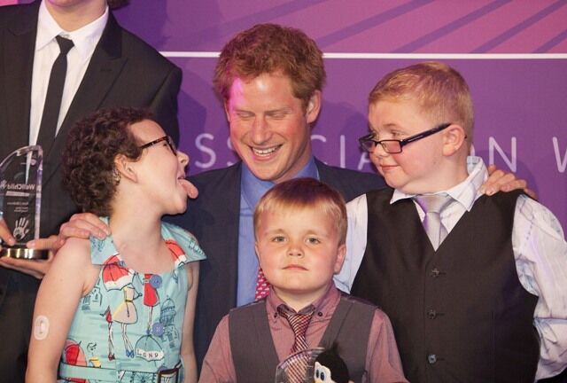 Принц Гарри ушел в работу с головой. Фото