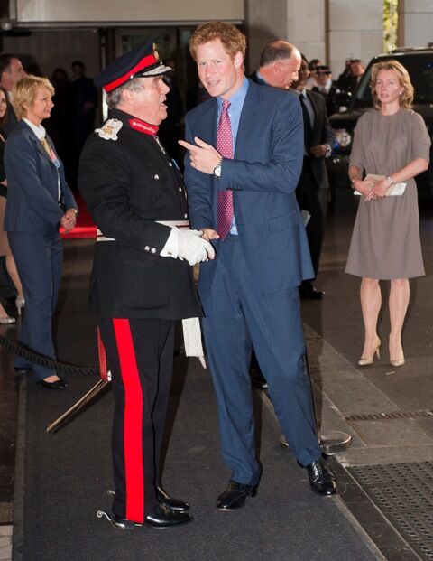 Принц Гарри ушел в работу с головой. Фото