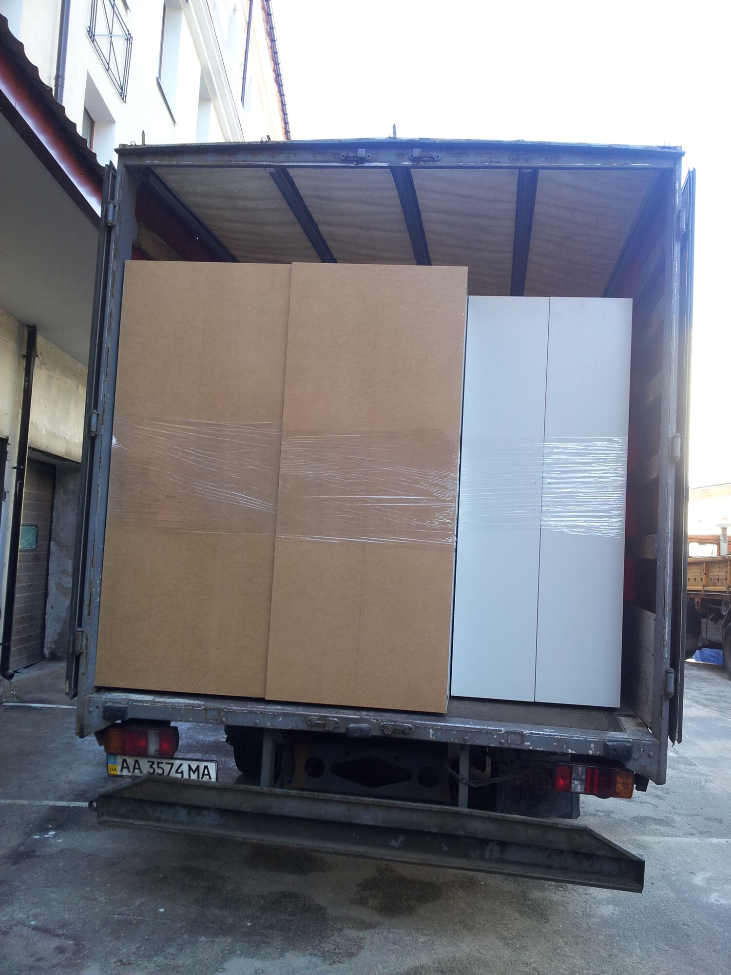 Столичные медики переквалифицировались в строителей