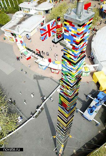 Найвища в світі башта з кубиків Lego зведена в Празі