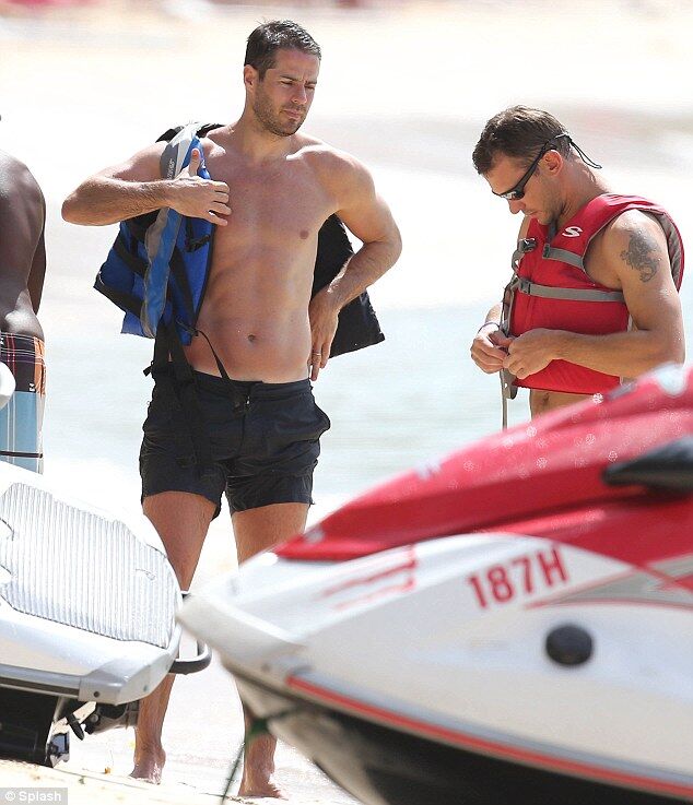 Горячие фото: Шевченко в плавках