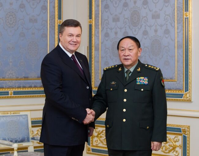 Украина жаждет стратегического партнерства с Китаем - Янукович