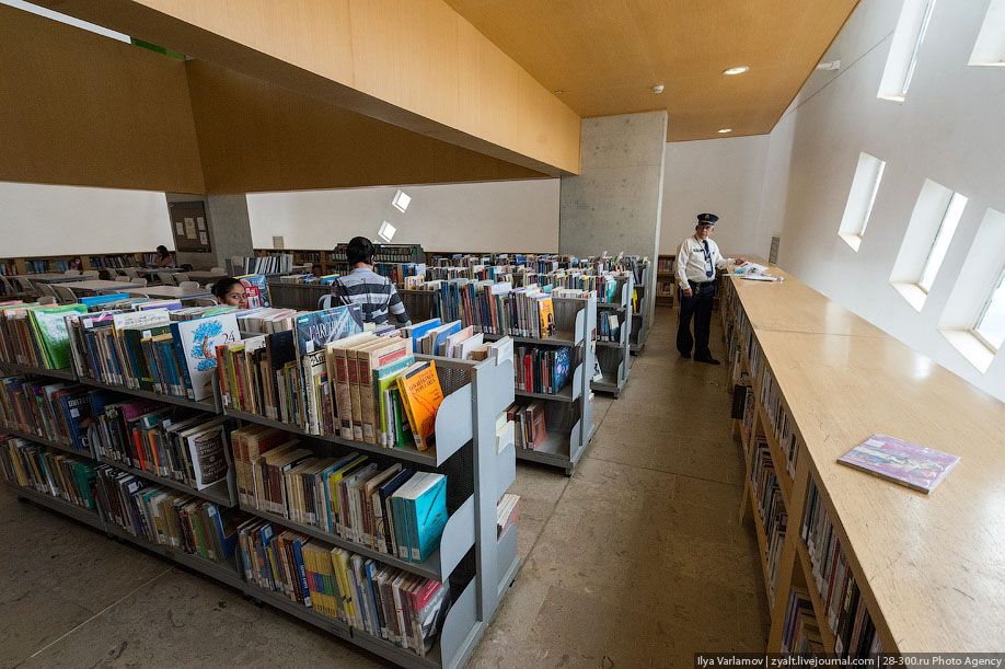 Библиотека из трущоб 