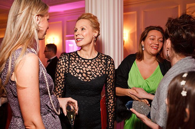 Хаматова устроила благотворительный ужин в Лондоне. Фото