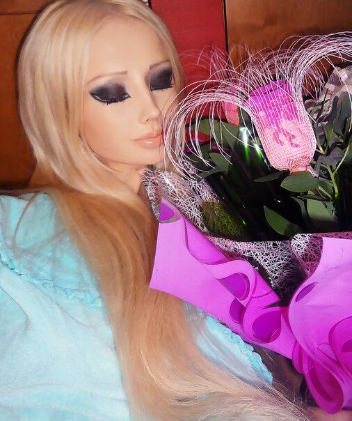 Украинскую Барби не отличить от пластмассовой куклы. Фото