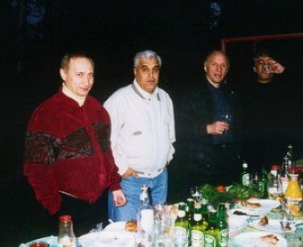 Блогери розгледіли на фото з Путіним Діда Хасана