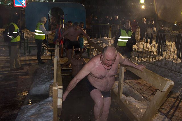 Водохресні купання в Москві