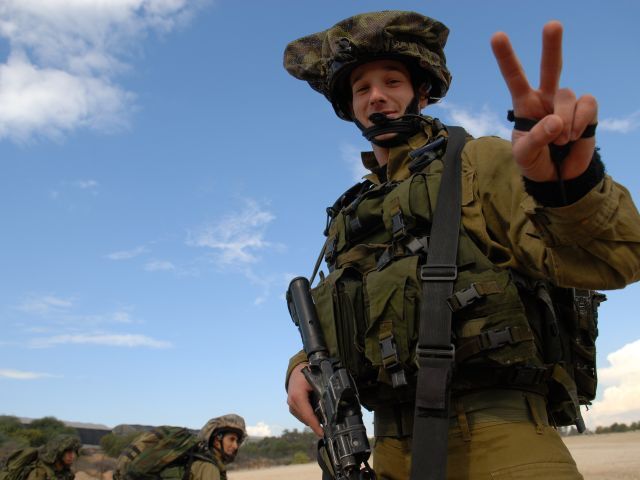 Израильские солдаты устроили танцевальные соревнования. Видео