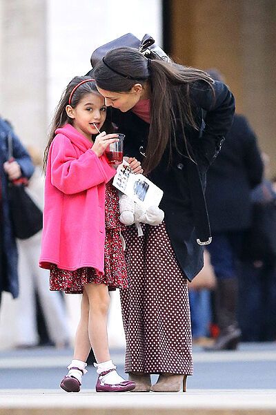 Кэти Холмс прививает Сури тягу к прекрасному. Фото