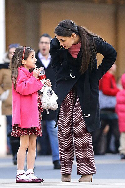 Кэти Холмс прививает Сури тягу к прекрасному. Фото