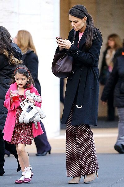 Кэти Холмс прививает Сури тягу к прекрасному. Фото