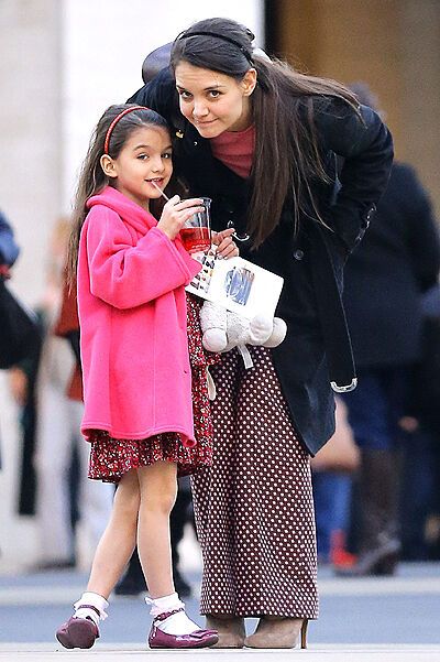 Кэти Холмс прививает Сури тягу к прекрасному. Фото