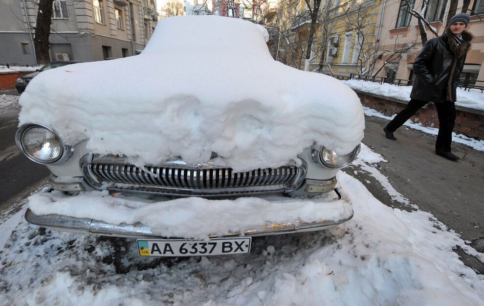 А в місті сніг ...