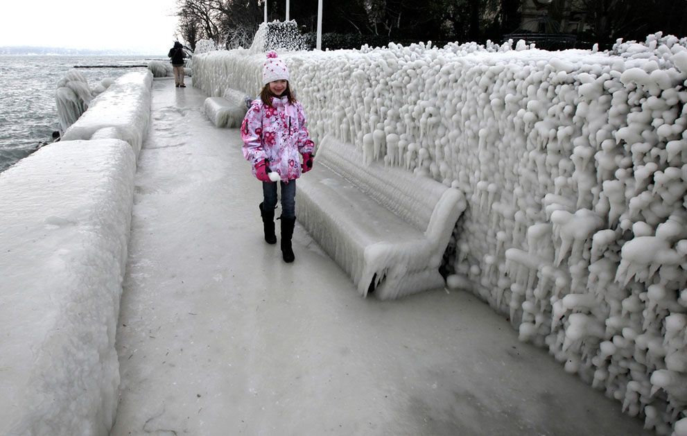 А в місті сніг ...