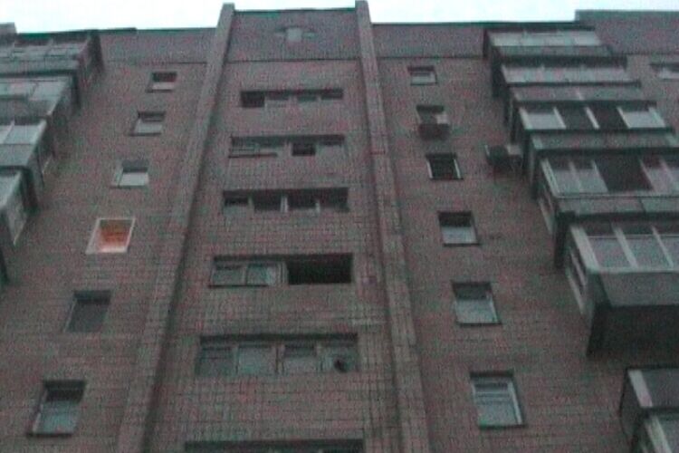 В Харькове из горящей многоэтажки спасены двое детей. Фото. Видео