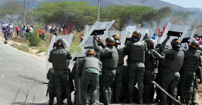 В ходе бунта в венесуэльской тюрьме погибло 55 человек