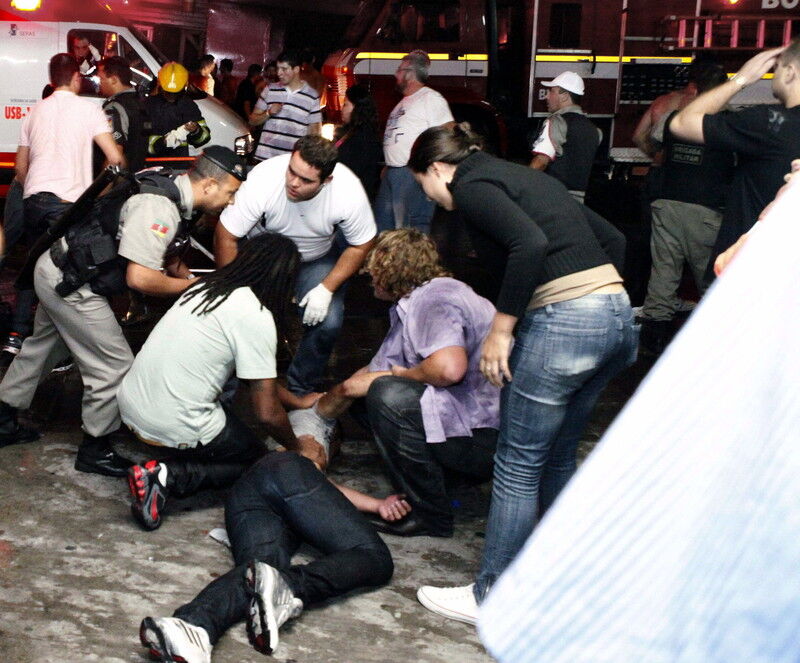 У нічному клубі Бразилії загинули близько 250 людей. Відео