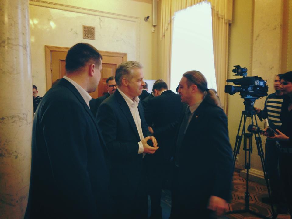 Более 150 нардепов собрались в Раде. Обновлено. Видео