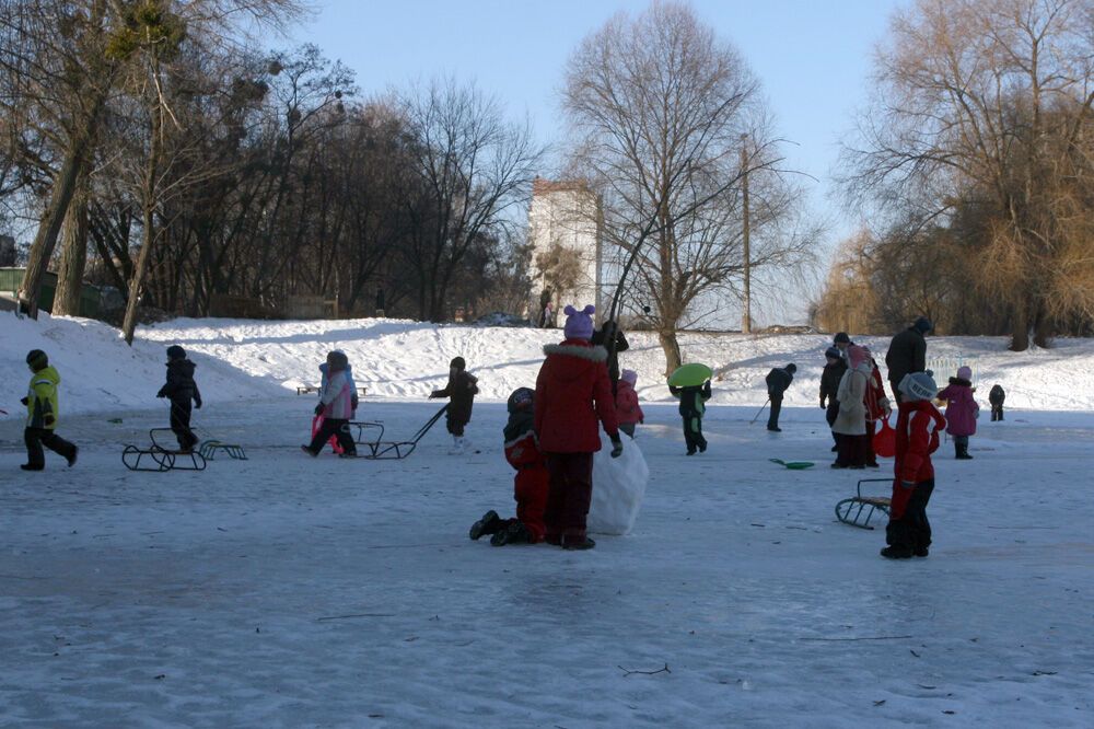 Киевляне наслаждаются зимой