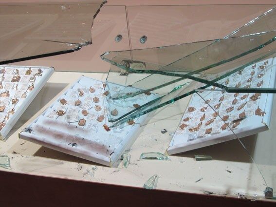 На Луганщині продавець мобільних відбив атаку грабіжників на ювелірний