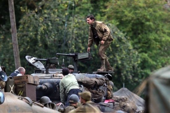 Брэд Питт и Шайа ЛаБаф на войне