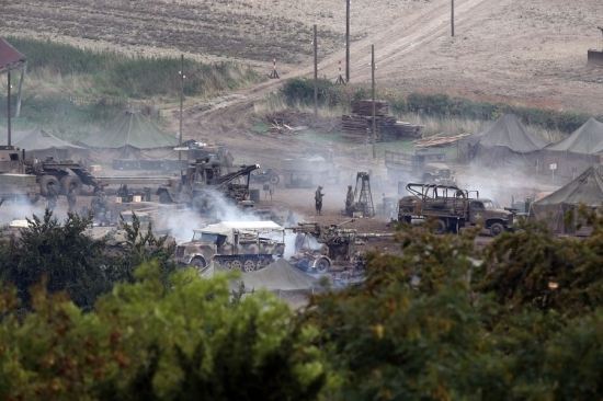 Брэд Питт и Шайа ЛаБаф на войне