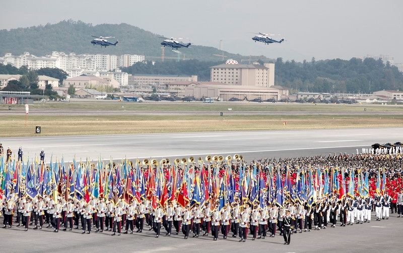 Південна Корея провела найбільший за 10 років військовий парад