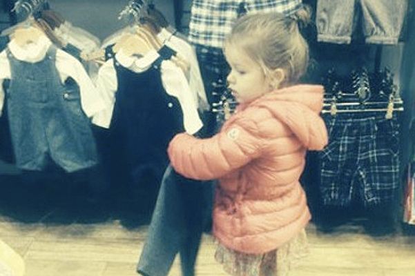 Дочь Бекхэмов выбирает модные обновки самостоятельно