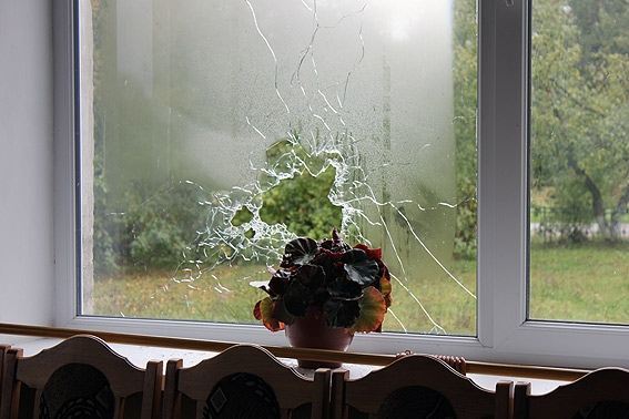 На Волині безробітний обстріляв сільраду і два бари