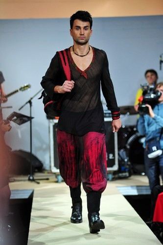 Олег Скрипка представил свою первую коллекцию мужской одежды