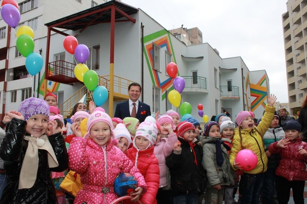 Костусєв відкрив в Одесі новий дитячий садок