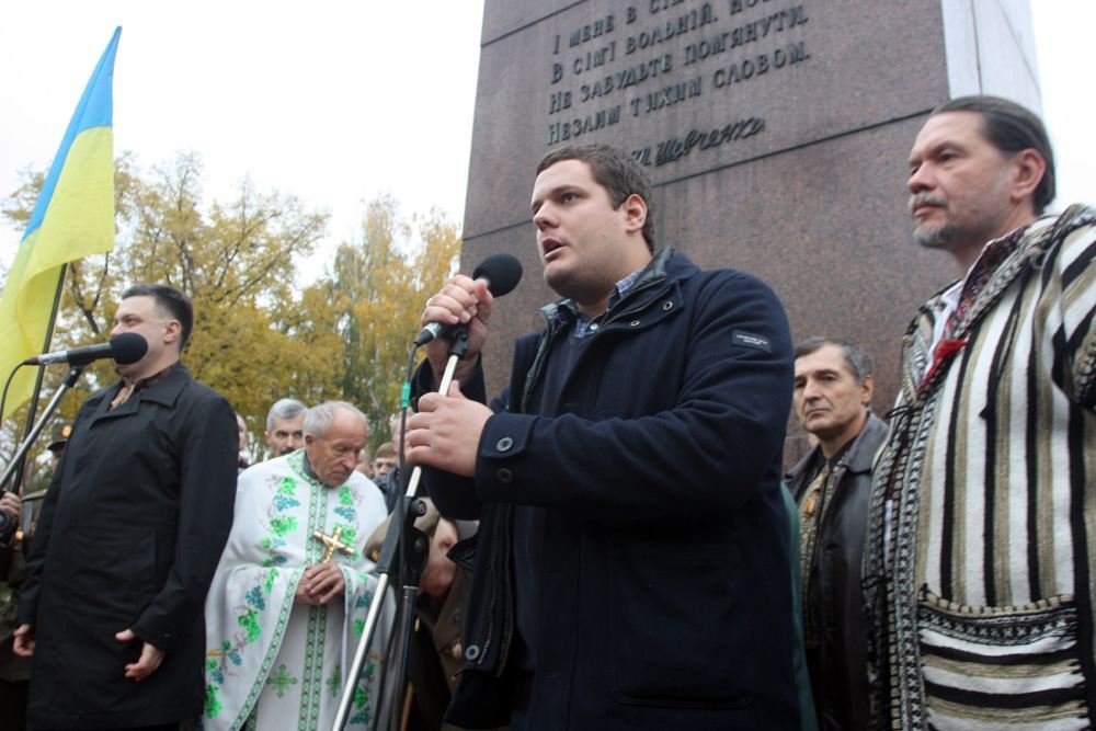 "Прапор червоно-чорний - то наше знамено!"