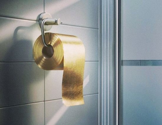 В продаже появилась золотая туалетная бумага за $1,3 миллиона