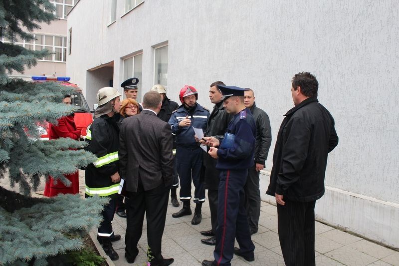 В Луганске в админздании обвалилось перекрытие: есть погибшие