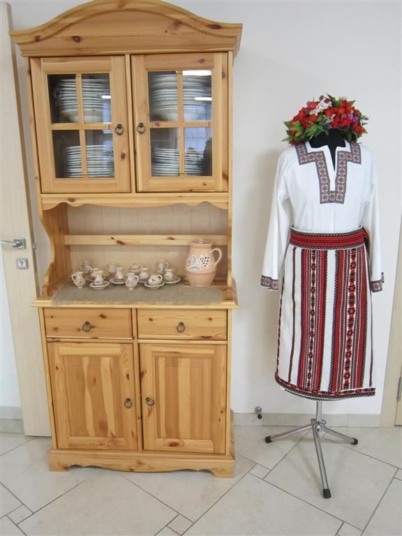 В Киеве состоялась выставка литовского национального костюма