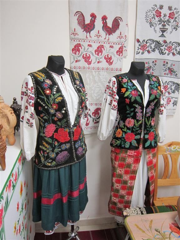 У Києві відбулася виставка литовського національного костюма