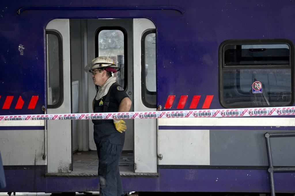 При крушении поезда в Аргентине пострадали 35 человек