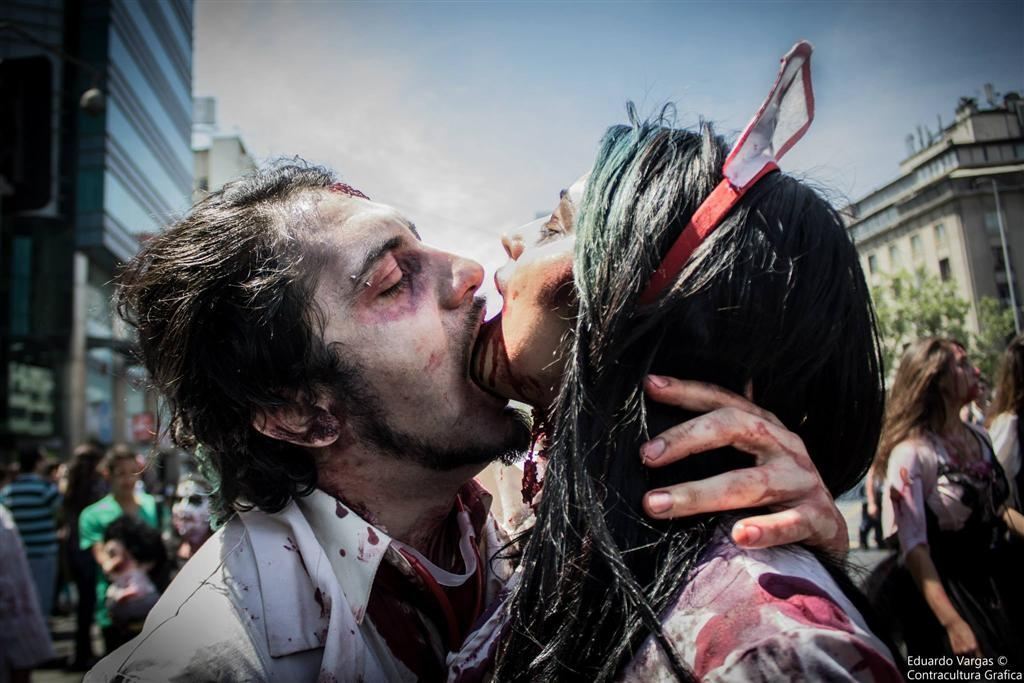 20 тысяч "зомби" прошлись по столице Чили