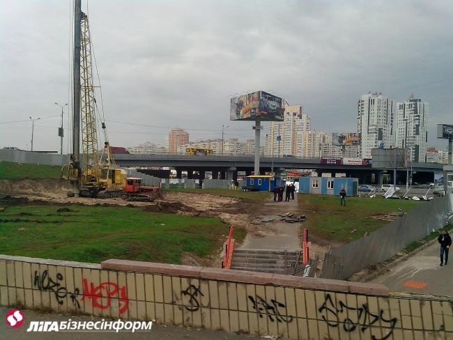 В Киеве свободовцы атаковали стройку ТРЦ