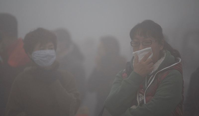 Китайский город накрыл ядовитый туман