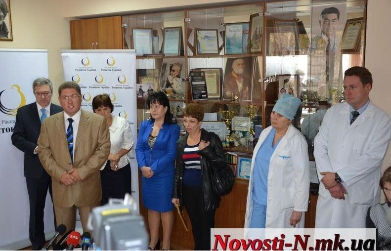 Саша Попова передала лікарні 100 тис. грн, що залишилися від лікування