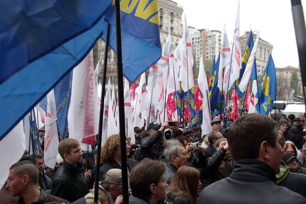 Чергове засідання Київради з черговим пікетом