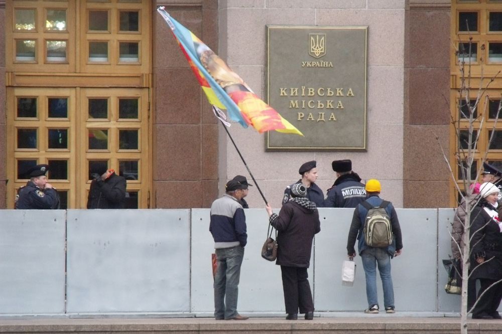 Очередное заседание Киевсовета с очередным пикетом