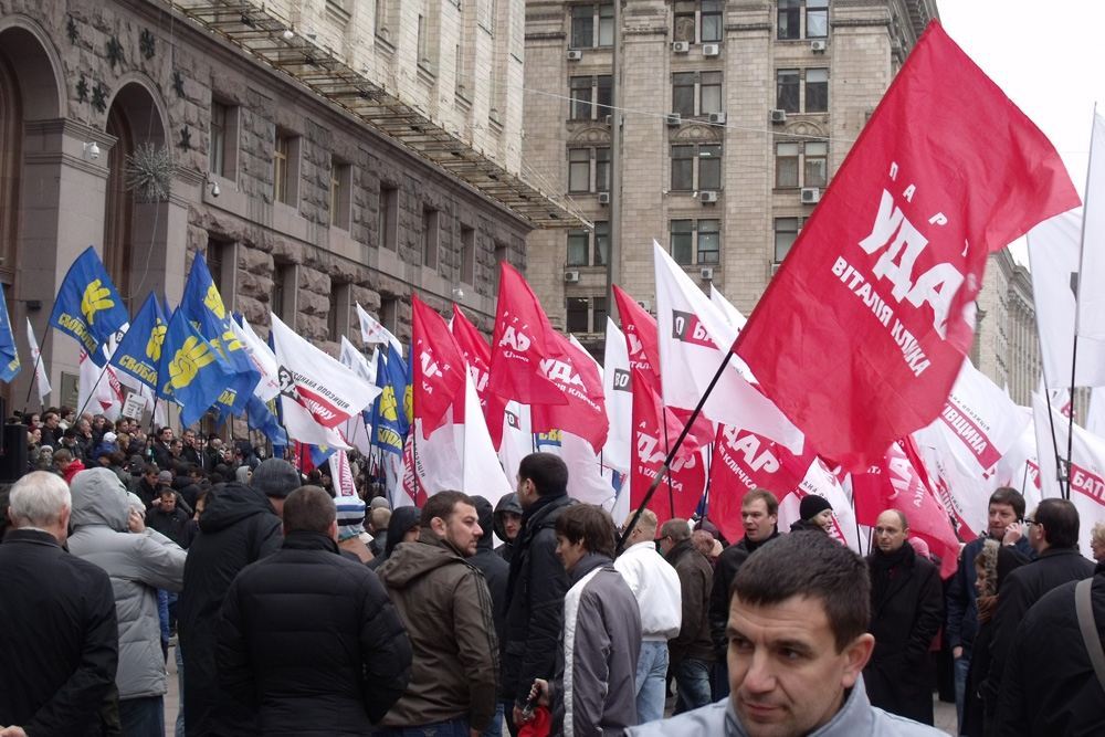 Чергове засідання Київради з черговим пікетом