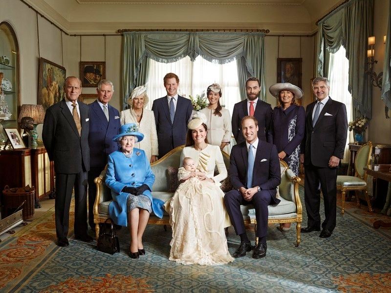 Опубліковано фото королеви Єлизавети II з трьома майбутніми монархами