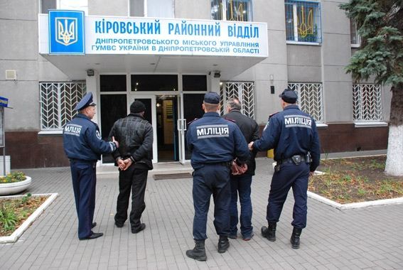 В Днепропетровске свидетели кражи устроили погоню за ворами-иностранцами