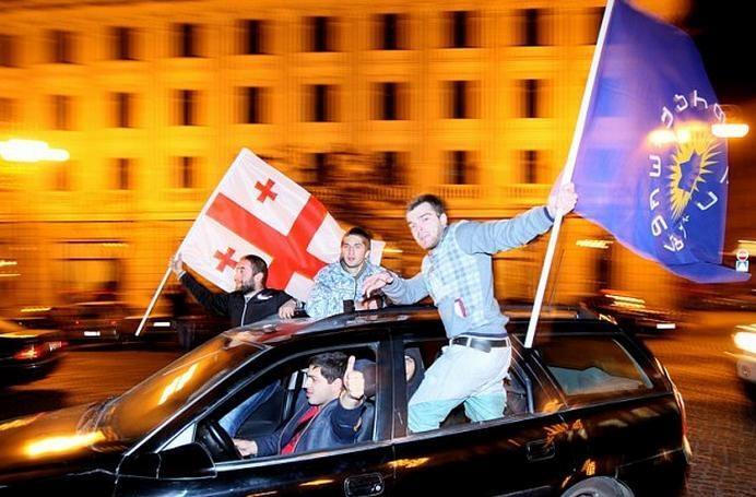 Прихильники Маргвелашвілі вийшли на вулиці Тбілісі святкувати його перемогу на виборах